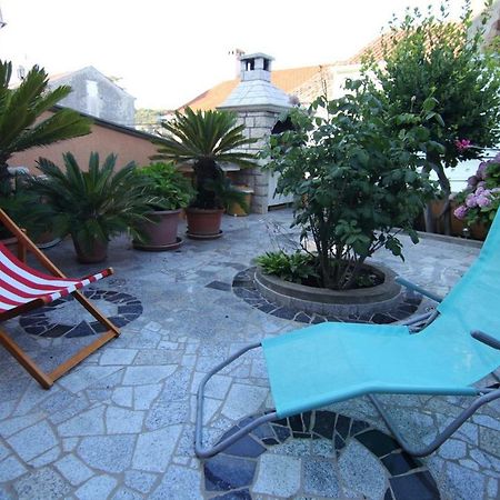 App With A Lovely Patio Apartment Mali Lošinj Exterior foto