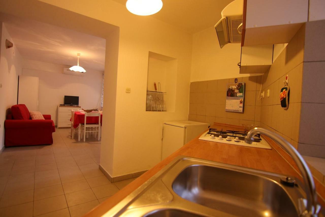 App With A Lovely Patio Apartment Mali Lošinj Exterior foto