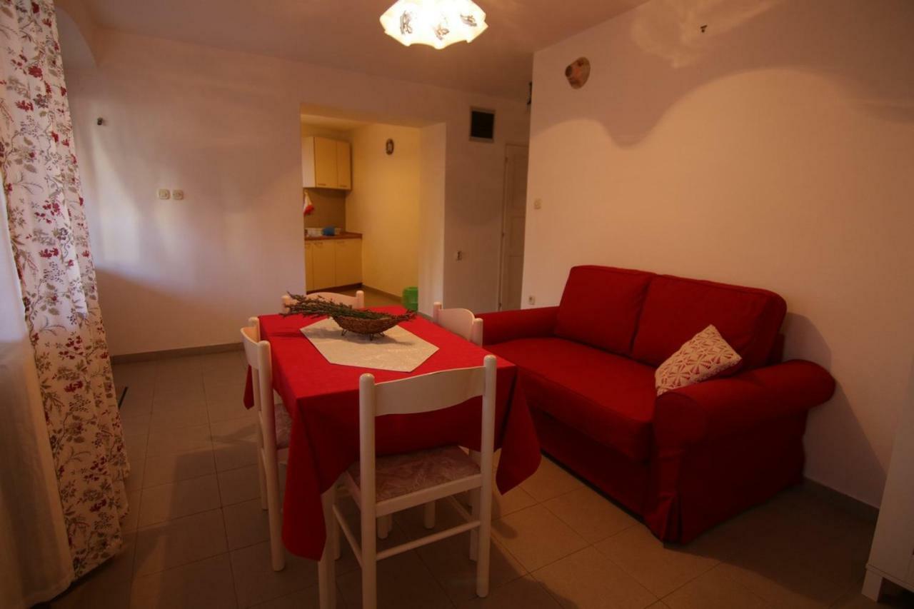 App With A Lovely Patio Apartment Mali Lošinj Exterior foto