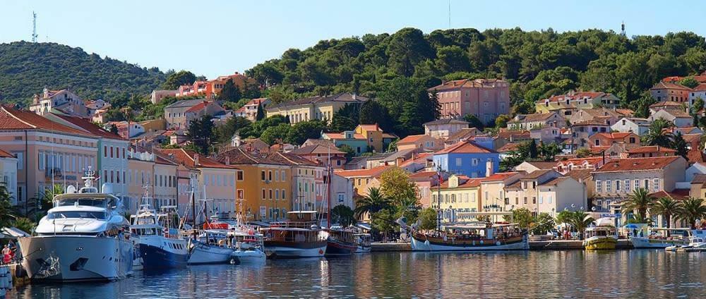 App With A Lovely Patio Apartment Mali Lošinj Exterior foto